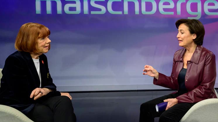 GER, Berlin, studio, guest on - maischberger, political talk show, TV, format, with host - Sandra Maischberger, Das Erste, from Adlershof - at Studio 20, pictured from left: Gisele Pelicot, French and Sandra Maischberger, pre recording, February 25, 2026, Copyright: HMBxMedia UwexKoch