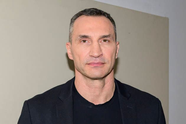GER, Berlin, studio, guest on - maischberger, political talk show, TV, format, with host - Sandra Maischberger, Das Erste, from Adlershof - at Studio 20, pictured from left: Wladimir Vladimirovich Klitschko, former Ukrainian boxer and multiple world heavyweight champion, is the younger brother of Vitali Klitschko. February 25, 2026, Copyright: HMBxMedia UwexKoch