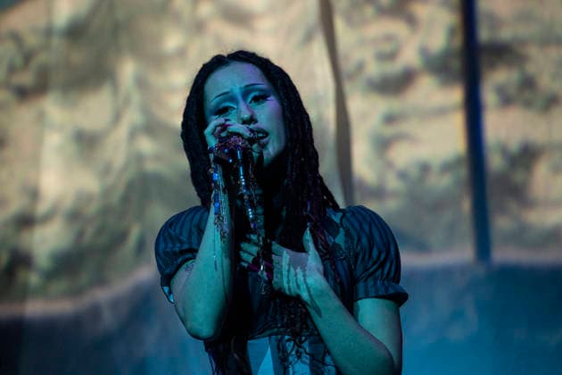 Absolutely performing live at The O2 Arena, London, 26 February 2026 Absolutely performing live at The O2 Arena, London, 26 February 2026 Absolutely (Abby-Lynn Keen) is a British singer-songwriter. Formerly known as à B, she is currently signed to S10 Entertainment and Epic Records. In addition to her work behind the scenes for other artists, Keen is also a solo artist blending R&B, pop, and EDM. Her debut album Cerebrum was released in 23., Credit:Dafydd Owen Avalon United Kingdom, London Copyright: xDafyddxOwenx xAvalonx 1078566186