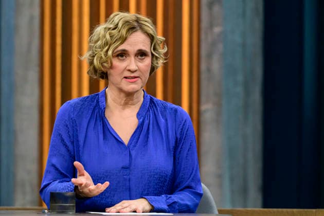 In the picture, from left: Caren Miosga, GER, Berlin, studio, guest on Caren Miosga s political talk show, TV, format, with presenter, Das Erste, from Adlershof at Studio 20, topic: War in the Middle East will the regime in Iran now fall?, March 1, 2026 Copyright: HMBxMedia UwexKoch