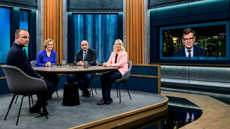 In the picture, from left: Peter Neumann, Azadeh Zamirirad, Caren Miosga, Omid Nouripour, Annett Meiritz, GER, Berlin, studio, guest on Caren Miosga s political talk show, TV, format, with presenter, Das Erste, from Adlershof Ð at Studio 20, topic: War in the Middle EastÑwill the regime in Iran now fall?, March 1, 2026 Copyright: HMBxMedia UwexKoch