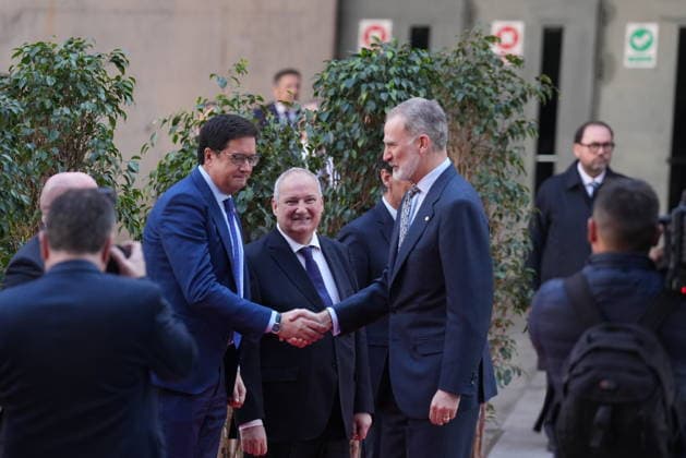 The King inaugurates the MWC Barcelona 2026 King Felipe VI d , greets the Minister for Digital Transformation and Public Function, Óscar López i , during the inauguration of the Mobile World Congress Barcelona 2026, at the Fira de Barcelona, on March 2, 2026, in L Hospitalet de Llobregat, Barcelona, Catalunya Espana The MWC Barcelona 2026, which celebrates its 20th edition in the city of Barcelona between March 2 and 5, has as main themes smart grids, digital sovereignty and the redefinition of the operating model 02 MARCH 2026 L Hospitalet de Llobregat, Barce L Hospitalet de Llobregat, Barce Espana Copyright: xDavidxZorrakinox 7330683