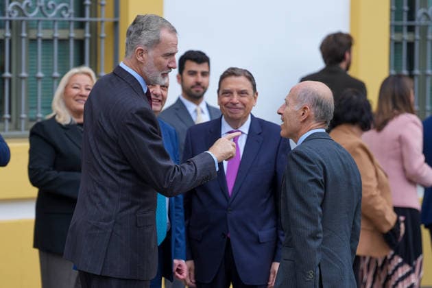 Felipe VI visits the Town Hall of Dos Hermanas Seville King Felipe VI i with the Minister of Agriculture, Fisheries and Food, Luis Planas c , on his arrival at the Town Hall of Dos Hermanas On March 4, 2026 in Dos Hermanas, Seville Andalusia, Spain King Felipe VI attends this Wednesday, March 4, 2026 at the Town Hall of Dos Hermanas, where he will be received by the mayor of the town, Paco Rodriguez, will greet the municipal corporation and sign in the Book of Honor of the city The Consistory calls it an honor and highlights the historical link with the Royal House his parents visited in 1987 04 MARCH 2026 Francisco J Dos Hermanas, Sevilla Andalucia Dos Hermanas, Sevilla Andalucia Espana Copyright: xFranciscoxJ.xOlmox 7336388