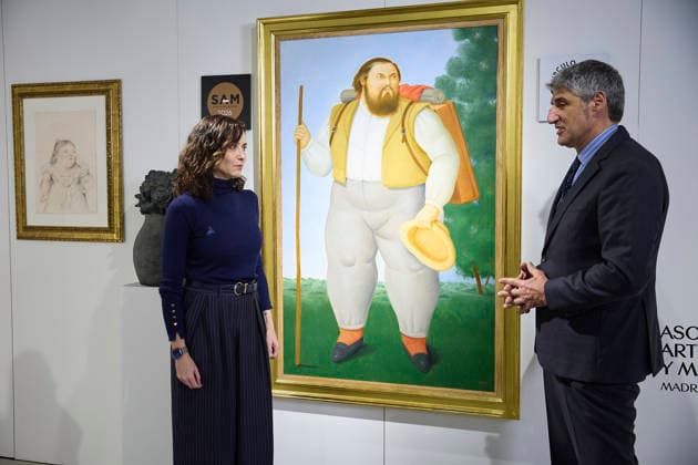 Ayuso inaugurates the IX Salón de Arte Moderno The president of the Community of Madrid, Isabel Díaz Ayuso i , accompanied by gallery owner Jorge Alcolea d , participates in the inauguration of the IX Salón de Arte Moderno SAM 2026 , at the Salón de Baile del Círculo de Bellas Artes, on March 4, 2026, in Madrid Spain The show, The exhibition, which can be visited from March 8, has established itself as the second most visited fair of Madrid Art Week, after ARCO, with more than 11,000 visitors in its last edition. Its uniqueness lies in the format inspired by the old Parisian salons close, informative and educational, where dealers and experts share with the public the context and relevance of each piece 04 MARCH 2026 Jesús Hellí Madrid Mad Copyright: xJesusxHellinx 7337398
