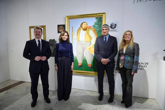 Ayuso inaugurates the IX Salón de Arte Moderno The president of the Community of Madrid, Isabel Díaz Ayuso 2i , accompanied by gallery owner Jorge Alcolea 2d and the Minister of Culture, Tourism and Sports of the Community of Madrid, Mariano de Paco i , participates in the inauguration of the IX Salón de Arte Moderno SAM 2026 , at the Salón de Baile del Círculo de Bellas Artes, on March 4, 2026, in Madrid Spain The show, The exhibition, which can be visited from March 8, has established itself as the second most visited fair of Madrid Art Week, after ARCO, with more than 11,000 visitors in its last edition. Its uniqueness lies in the format inspired by the old Parisian salons close, informative and educational, where dealers and experts sh Copyright: xJesusxHellinx 7337434