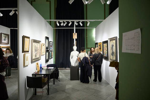 Ayuso inaugurates the IX Salón de Arte Moderno Inauguration of the IX Salón de Arte Moderno SAM 2026 , at the Salón de Baile del Círculo de Bellas Artes, on March 4, 2026, in Madrid Spain The exhibition, which can be visited from March 8, has established itself as the second most visited fair of the Madrid Art Week, Its uniqueness lies in its format, inspired by the old Parisian salons, which is close, informative and didactic, where dealers and experts share with the public the context and relevance of each piece 04 MARCH 2026 ART EXHIBITION Jesús Hellí Madrid Madrid Espana Copyright: xJesusxHellinx 7337472