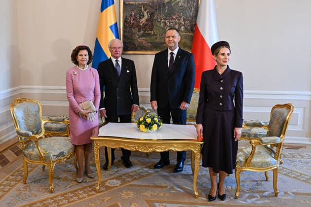 Swedish Royals visit Poland WARSAW, POLAND - MARCH 10: The President of Poland, Karol Nawrocki and Poland s First Lady, Marta Nawrocki, the King of Sweden Carl XVI Gustaf and the Queen Silvia pose for a photo before a meeting at the Presidential Palace on March 10, 2024 in Warsaw, Poland. At the invitation of Polandd s President Karol Nawrocki, King Carl XVI Gustaf and Queen Silvia of Sweden are paying a visit to Poland from March 10 to 12. The royal couple will be accompanied by the ministers of foreign affairs, defense, civil defense, and culture. Omar Marques Anadolu Warsaw Poland. Editorial use only. Please get in touch for any other usage. Copyright: x2026xAnadoluxOmarxMarquesx