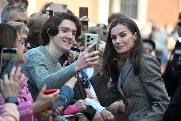 The Queen closes the third edition of the Master of Continuing Education in International Reporting Queen Letizia at the exit of the closing ceremony of the third edition of the Master of Continuing Education in International Reporting at the University of Alcalá de Henares, on March 12, 2026, in Alcalá de Henares Madrid, Spain The Master trains journalists capable of telling the world from the field In collaboration with the RTVE Institute, the program combines academic training and professional experience to prepare students to cover global events, conflicts, crises and political and social transformations, the program combines academic training and professional experience to prepare students to cover global events, conflicts, crises and Copyright: xJosà xOlivax 7360315