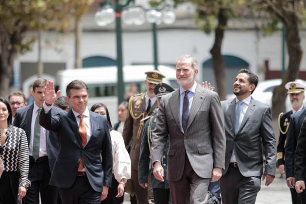 Bolivia welcomes King Felipe VI during his visit to South America LA PAZ, BOLIVIA - MARCH 12: Spain s King Felipe VI (right) and Bolivian President Rodrigo Paz (left) return to the government palace during the visit of the King of Spain Felipe VI to Bolivia, in La Paz, Bolivia, on March 12, 2026. After six years, King Felipe VI of Spain arrived in La Paz, Bolivia, for a brief visit as part of a tour of South America. The arrival of the Spanish monarch now takes on special significance due to his personal friendship with Bolivian President Rodrigo Paz, and this visit marks the beginning of a new chapter in relations, with the goal of revitalizing Bolivia s ties with Europe. Jorge Mateo Romay Salinas Anadolu La Paz Bolivia. Editorial use o Copyright: x2026xAnadoluxJorgexMateoxRomayxSalinasx