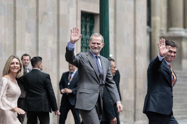 Bolivia welcomes King Felipe VI during his visit to South America LA PAZ, BOLIVIA - MARCH 12: Spain s King Felipe VI (Left) and Bolivian President Rodrigo Paz (right) walk after a meeting at the government palace during the visit of the King of Spain Felipe VI to Bolivia, in La Paz, Bolivia, on March 12, 2026. After six years, King Felipe VI of Spain arrived in La Paz, Bolivia, for a brief visit as part of a tour of South America. The arrival of the Spanish monarch now takes on special significance due to his personal friendship with Bolivian President Rodrigo Paz, and this visit marks the beginning of a new chapter in relations, with the goal of revitalizing Bolivia s ties with Europe. Jorge Mateo Romay Salinas Anadolu La Paz Bolivia. E Copyright: x2026xAnadoluxJorgexMateoxRomayxSalinasx