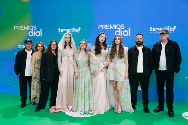 Photocall of the 30th edition of the Dial Awards in Tenerife The group Nueva Línea poses during the photocall of the 30th edition of the Dial Awards, at the Recinto Ferial de Santa Cruz de Tenerife, on March 12, 2026, in Santa Cruz de Tenerife, Tenerife, Canary Islands Spain The Dial Awards 2026 celebrate their 30th edition with a gala presented by Leire Martínez for the second consecutive year, which rewards artists such as Laura Pausini, Pablo Alborán, Sergio Dalma, Amaral, Luis Fonsi and Kany García, among others Ana Torroja, Luz Casal, Mónica Naranjo and Antonio Carmona receive the Dial Lifetime Achievement Award 12 MARCH 2026 PHOTOCALL DIAL AWARDS MUSIC MUSIC SINGERS 30TH ANNIVERSARY Europa Press Canarias 12 03 2026 Santa Cruz de Tene Copyright: xEuropaxPressxCanariasx 7361919