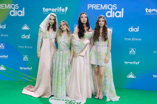 Photocall of the 30th edition of the Dial Awards in Tenerife The group Nueva Línea poses during the photocall of the 30th edition of the Dial Awards, at the Recinto Ferial de Santa Cruz de Tenerife, on March 12, 2026, in Santa Cruz de Tenerife, Tenerife, Canary Islands Spain The Dial Awards 2026 celebrate their 30th edition with a gala presented by Leire Martínez for the second consecutive year, which rewards artists such as Laura Pausini, Pablo Alborán, Sergio Dalma, Amaral, Luis Fonsi and Kany García, among others Ana Torroja, Luz Casal, Mónica Naranjo and Antonio Carmona receive the Dial Lifetime Achievement Award 12 MARCH 2026 PHOTOCALL DIAL AWARDS MUSIC MUSIC SINGERS 30TH ANNIVERSARY Europa Press Canarias 12 03 2026 Santa Cruz de Tene Copyright: xEuropaxPressxCanariasx 7361920