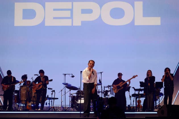Gala of the 30th edition of the Dial Awards in Tenerife Gala of the 30th edition of the Dial Awards, at the Recinto Ferial de Santa Cruz de Tenerife, on March 12, 2026, in Santa Cruz de Tenerife, Tenerife, Canary Islands Spain The Dial Awards 2026 celebrate their 30th edition with a gala hosted by Leire Martinez for the second consecutive year, The Dial Awards 2026 will honor artists such as Laura Pausini, Pablo Alborán, Sergio Dalma, Amaral, Luis Fonsi and Kany García, among others Ana Torroja, Luz Casal, Mónica Naranjo and Antonio Carmona will receive the Dial Award for Lifetime Achievement Ubay Rodrí Espana. Copyright: xUbayxRodriguezx 7362218