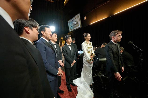 98th Oscars, Academy Awards ZHUN, Lionel Richie, Yuhan, EJAE, and Mark Sonnenblick pose backstage with the Oscar for Original Song during the live ABC Telecast of the 98th Oscars at Dolby Theatre at Ovation Hollywood on Sunday, March 15, 2026., Credit:Richard Harbaugh The Academy Avalon United States of America, CA, Hollywood, Dolby Theater Copyright: xRichardxHarbaughx xThexAcademyx xAvalonx 1083396217