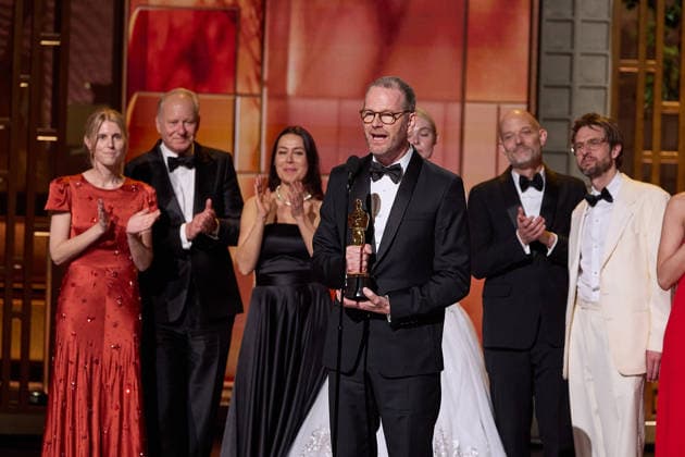 98th Oscars, Academy Awards Joachim Trier, Andrea Berentsen Ottmar, Stellan Skarsgard, Maria Ekerhovd, Elle Fanning, Eskil Vogt, Anders Danielsen Lie, Renate Reinsve, Inga Ibsdotter Lilleaas, and Olivier Bugge Couttà accept the Oscar for International Feature Film during the 98th Oscars at the Dolby Theatre at Ovation Hollywood on Sunday, March 15, 2026., Credit:Avalon.red Avalon United States of America, CA, Hollywood, Dolby Theater Copyright: xAvalon.redx xAvalonx 1083410637