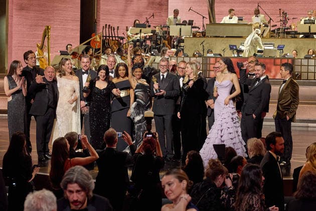 98th Oscars, Academy Awards Paul Thomas Anderson, Sarah Murphy, Anthony Carlino, Will Weiske, Andy Jurgensen, Teyana Taylor, Michael Bauman, Cassandra Kulukundis, Regina Hall, Shayna McHale aka Junglepussy, Leonardo DiCaprio, Chase Infiniti and Benicio del Toro accept the Oscar for Best Picture during the 98th Oscars at the Dolby Theatre at Ovation Hollywood on Sunday, March 15, 2026., Credit:Avalon.red Avalon United States of America, CA, Hollywood, Dolby Theater Copyright: xAvalon.redx xAvalonx 1083410779