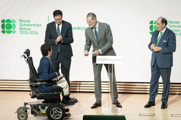 The King presides over the presentation of the Iberdrola Scholarships 2026 i d The Minister for Digital Transformation and the Civil Service, Óscar López, King Felipe VI and the Chairman of Iberdrola, Ignacio Sánchez, during the presentation of the Iberdrola Scholarships, at the Iberdrola Campus, on March 15, 2026, in San Agustín de Guadalix, Madrid Spain The scholarships contribute to excellence in the training of young people, providing them with a high degree of qualification that facilitates their access to their first job These scholarships promote the training of young high-level professionals in the field of energy, pursuing studies in different areas of interest Computer Engineering, Mathematics and Big Data, Cybersecurity, Informa Copyright: xEuropaxPressx 7370992