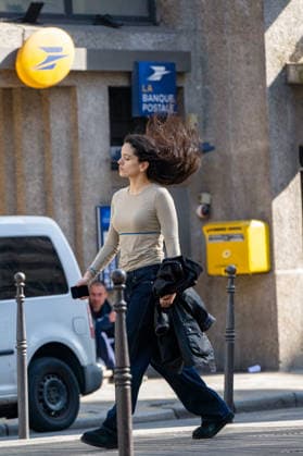 Exclusive Spanish singer Rosalia strolls through the streets of Paris before joining her partner, French model Loli Bahia Roubille, in Paris, France, on March 19, 2026 Yehiel Chekroune Bestimage Exclusive Spanish singer Rosalia strolls through the streets of Paris before joining her partner, French model Loli Bahia Roubille, in Paris, France, on March 19, 2026 Paris France Copyright: xYehielxChekrounex xBestimagexYehielxChekrounex xBestimagex