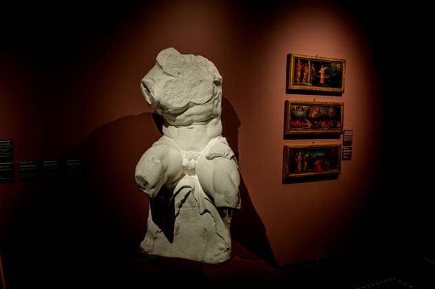Exhibition VASARI AND ROME ROME, ITALY - MARCH 19: The dialogue between Giorgio Vasari (1511 1574) and the Eternal City comes to life at the Capitoline Museums with the exhibition Vasari and Rome, a show celebrating the master from Arezzo as a central figure in Rome™s cultural scene. On display are over seventy works, including drawings, prints, engravings, letters, medals, sculptures, and paintings, among which are sixteen autographs along with seven drawings From March 20 to July 19, 2026, Palazzo Caffarelli. Pictured: Unknown, 19th century, Cast of the Belvedere Torso , late 194h century, plaster cast on March 19, 2026 in Rome, Italy. Rome Italy Copyright: xStefanoxMontesix