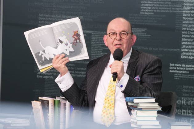 Buchmesse Leipzig GER, Leipzig,20260319, Buchmesse Leipzig, Messehalle , Denis Scheck, Best of druckfrisch, , Vorstellung von neuerscheinungen, ist Übersetzer und Journalist in Hörfunk und Fernsehen, Nichts