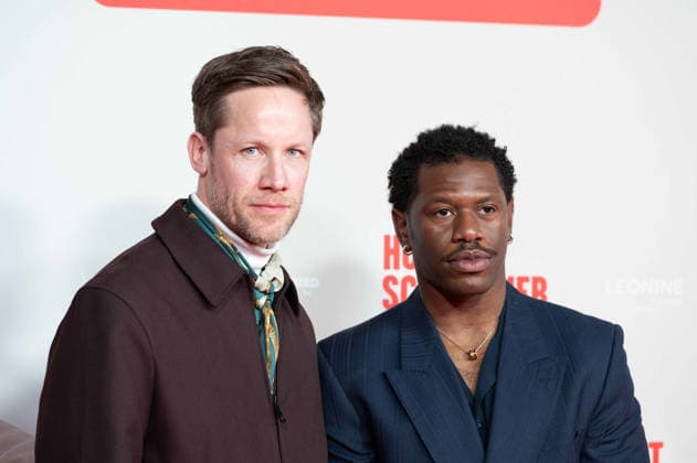von links: Nikolaus BENDA, Schauspieler, Akeem van FLODROP; Schauspieler, Roter Teppich, Red Carpet Show, Ankunft, arrival, Filmpremiere HORST SCHLAEMMER SUCHT DAS GLUECK, Schlämmer, in der Lichtburg in Essen, 19.03.2026.