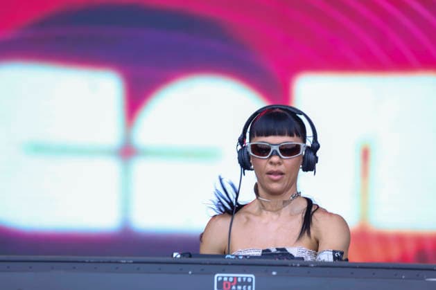 Sao Paulo (SP), March 20, 2026 Lollapalooza Brazil SP Camila Jun performing during the first day of Lollapalooza Brazil, held at the Interlagos racetrack in the southern part of Sao Paulo. The festival brings together national and international artists and thousands of music fans, this Friday, March 20, 2026. Camila Jun on the first day of Lollapalooza Brazil at the Interlagos racetrack in Sao Paulo. (Foto: Leco Viana Thenews2 imago images) Sao Paulo (SP), March 20, 2026 Lollapalooza Brazil SP Camila Jun performing during the first day of Lollapalooza Brazil, held at the Interlagos racetrack in the southern part of Sao Paulo. The festival brings together national and international artists and thousands of music fans, this Fr Copyright: xLecoxVianax