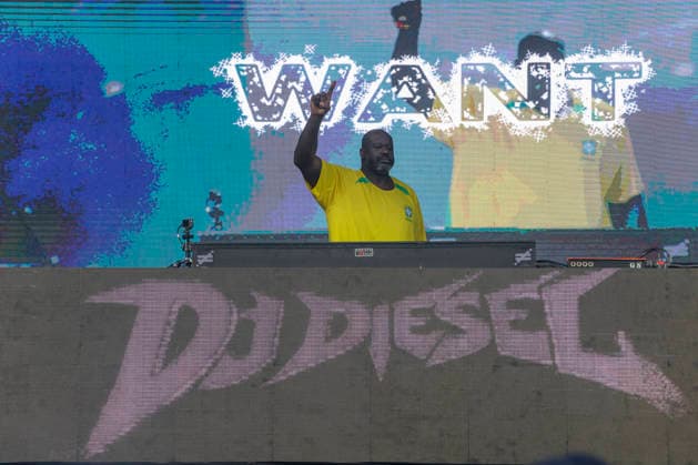 Sao Paulo (SP), 03 20 2026 - Culture Shows Festival DJ Diesel - Shaquille O Neal performs as DJ Diesel at Lollapalooza Brazil 2026. Using the stage name DJ Diesel (one of his nicknames on the dance floor), Shaq performed on the Perry s stage, dedicated to electronic music, this Friday, March 20, 2026. NBA legend Shaquille O Neal will perform as DJ Diesel at Lollapalooza Brazil 2026. (Foto: Leco Viana Thenews2 imago images) Sao Paulo (SP), 03 20 2026 - Culture Shows Festival DJ Diesel - Shaquille O Neal performs as DJ Diesel at Lollapalooza Brazil 2026. Using the stage name DJ Diesel (one of his nicknames on the dance floor), Shaq performed on the Perry s stage, dedicated to electronic music, this Friday, March 20, 2026. Copyright: xLecoxVianax