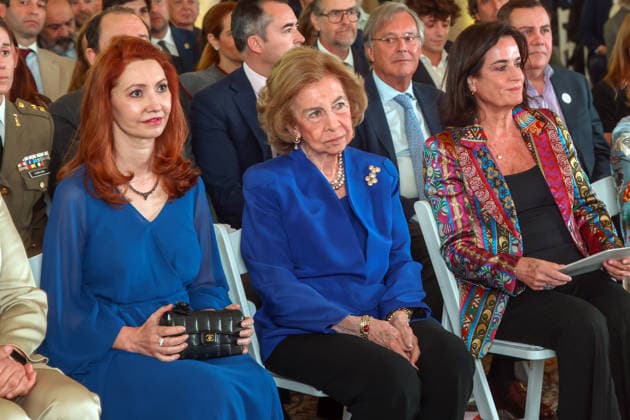 The Consul General of Spain in Miami, Belén Alfaro Hernandez (L), Queen Sofía of Spain (c); and the President of the Board of Directors of the Queen Sofía Spanish Institute (QSSI), Pilar Llado (r), participate during the event Florida, Cuba and the Caribbean in the American Revolution at the Freedom Tower in Miami, Florida, USA, 20 March 2026. Queen Sofia of Spain inaugurated America&Spain250 in Miami, an academic initiative commemorating the 250th anniversary of the founding of the United States and highlighting Spain s contributions to the American Revolution and the shared history between the two countries, as part of her three-day visit to Florida. Queen Sofia inaugurates America&Spain250 in Miami to celebrate the 250th anniversa Copyright: xGiorgioxVierax USA9253 20260321-55019768129_1