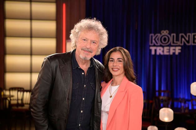 v. Links: Wolfgang Niedecken, Sänger, Sarah Engels, Sängerin und Entertainerin, Portraets, Porträts, Portraits, Gruppenfoto zu Gast in der Sendung ,,Koelner Treff,, im WDR Fernsehen, 20.03.2026. Â