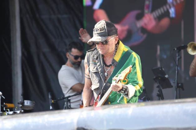Mundo Livre S A will perform at Lollapalooza Brazil 2026 in Sao Paulo. Sao Paulo (SP), 03 22 2026 Lollapalooza Brazil Show Mundo Livre S A The band Mundo Livre S A performs during the Lollapalooza Brazil festival, held at the Interlagos racetrack, in the southern zone of the city of Sao Paulo. The event brings together national and international artists in three days of shows and musical attractions, on March 22, 2026. (Foto: Leco Viana Thenews2 imago images) Mundo Livre S A will perform at Lollapalooza Brazil 2026 in Sao Paulo. Copyright: xLecoxVianax
