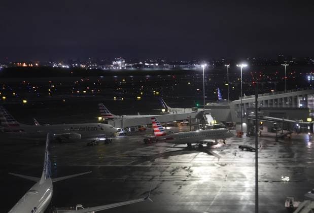Air Canada plane collides with fire truck at LaGuardia, killing 2, injuring others NEW YORK, UNITED STATES - MARCH 23: Passenger plane collides with a fire truck while landing at LaGuardia Airport, killing the pilot and copilot and injuring two others on March 23, 2026, in New York, United States. Selcuk Acar Anadolu New York United States. Editorial use only. Please get in touch for any other usage. Copyright: x2026xAnadoluxSelcukxAcarx