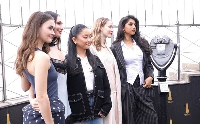 Maddie Ziegler, Lana Condor, Iris Apatow, Millicent Simmonds and Avantika to Visit the Empire State Building Ahead of the Premiere of Prime Video™s Pretty Lethal. (NEW) Maddie Ziegler, Lana Condor, Iris Apatow, Millicent Simmonds and Avantika to Visit the Empire State Building Ahead of the Premiere of Prime Video™s Pretty Lethal. March 23, 2026, New York, USA: Actresses (L-R) Millicent Simmonds, Maddie Ziegler, Lana Condor, Iris Apatow and Avantika Visit the Empire State Building ahead of the Premiere of Prime Video™s Pretty Lethal. Credit: Jorge Estrellado Thenews2 (Foto: Jorge Estrellado Thenews2 imago images) Maddie Ziegler, Lana Condor, Iris Apatow, Millicent Simmonds and Avantika to Visit the Empire State Building Ahead of the Pr Copyright: xJorgexEstrelladox