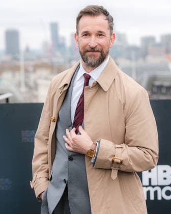 HBO Max s The Pitt London Photocall at The Venue Piccadilly in London, UK, 24 March 2026 London, UK, 24 March 2026: Noah Wyle at HBO Max s The Pitt London Photocall at on the rooftop of The Venue Piccadilly in London. The HBO Max Experience, an immersive takeover of The Venue, is open to the public on 24 and 25 March. Attending cast: Noah Wyle, Lisa Kudrow, Bella Ramsey, Steve Carell, Phil Dunster, Jordan Firstman, Linda Cardellini, True Whitaker, Charly Clive, Joy Sunday and David Harbour.All episodes of The Pitt Season 1 will be available to stream exclusively on HBO Max in the UK and Ireland from March 26, with episodes from Season 2 airing on a weekly basis., Credit:DAVID JON @DAVIDJONPHOTOGRAPHY Avalon Copyright: xDAVIDxJONx@DAVIDJONPHOTOGRAPHYx xAvalonx 1086055345