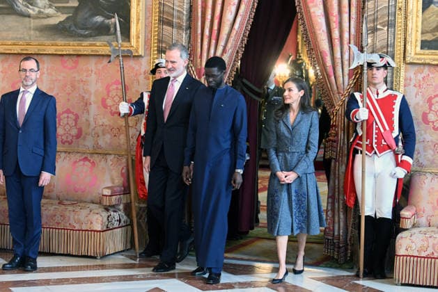The King and Queen of Spain host a lunch in honor of the President of the Republic of Senegal, Bassirou Diomaye Diakhar Faye I D King Felipe, the President of the Republic of Senegal, Bassirou Diomaye Diakhar Faye, and Queen Letizia during the reception offered before lunch at the Royal Palace, March 25, 2026, in Madrid Spain For the President of the Republic of Senegal, it will be the second official visit to Spain after he attended, on June 30, 2025, in Seville, the IV International Conference on Financing for Development of the United Nations KING KING ROYALTY SENEGAL José Madrid Madrid Madrid Espana Copyright: xJosà xOlivax 7394583