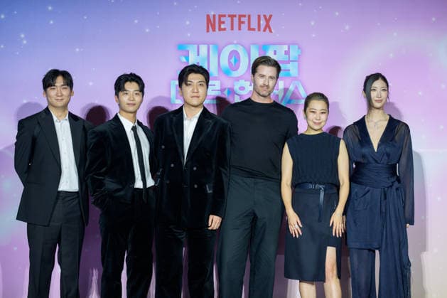 Netflix film KPop Demon Hunters press conference SEOUL, SOUTH KOREA, APR 01: IDO NHD, YUHAN, ZHUN, Chris Appelhans, Maggie Kang, EJAE during Netflix film KPop Demon Hunters press conference at the CGV in Seoul, South Korea, on April 01, 2026. Seoul the CGV South Korea 8266_286903 Copyright: xStevexChoxKyewoong PentaxPressx