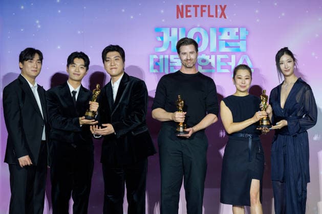 Netflix film KPop Demon Hunters press conference SEOUL, SOUTH KOREA, APR 01: IDO NHD, YUHAN, ZHUN, Chris Appelhans, Maggie Kang, EJAE during Netflix film KPop Demon Hunters press conference at the CGV in Seoul, South Korea, on April 01, 2026. Seoul the CGV South Korea 8266_286904 Copyright: xStevexChoxKyewoong PentaxPressx