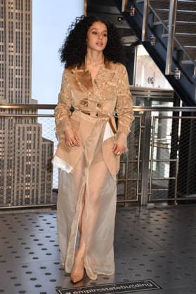 NEW YORK, NY APRIL 7 Chase Infiniti pictured as the cast of Hulus The Testaments to Visit the Empire State Building Ahead of April 8 Premiere on April 7, 2026 in New York City Credit John Fycke AdMedia 454822 2026 04 07 New York New York City Copyright: xAdMediax STAR_454822_019