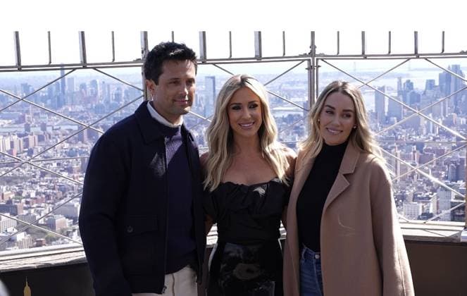 RECORD DATE NOT STATED Lauren Conrad, Stephen Colletti, and Kristin Cavallari of Laguna Beach: The Reunion Visit the Empire State Building. (NEW) Lauren Conrad, Stephen Colletti, and Kristin Cavallari of Laguna Beach: The Reunion Visit the Empire State Building. April 7, 2026, New York, USA: (L-R) Stephen Colletti with Kristin Cavallari and Lauren Conrad members of the cast of Laguna Beach: The Reunion visit the Empire State Building for a photo opportunity ahead of the April 10 premiere on Roku. For the first time in 20 years, original Laguna Beach cast members Lauren Conrad, Stephen Colletti, Kristin Cavallari, Trey Phillips, Talan Torriero, Christina Schuller, Lo Bosworth, Dieter Schmitz, Jessica Smith, Morgan Olsen and more reunite to relive unforgettable mom Copyright: xJorgexEstrelladox