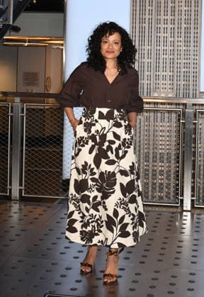 NEW YORK, NY APRIL 9 Judy Reyes visits the Empire State Building ahead of the Season Finale of Scrubs revival on ABC on April 9, 2026 in New York City Photo Credit John Fycke AdMedia 454910 2026 04 09 New York New York City Copyright: xAdMediax STAR_454910_013