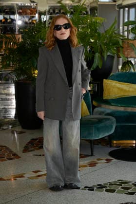 April 8, 2026, Rome, Italy: Isabelle Huppert attends the photocall of movie La donna più ricca del mondo (La femme la plus riche au monde) at Sofitel Hotel Villa Borghese. Rome Italy - ZUMAs197 20260408_aaa_s197_176 Copyright: xMarioxCartellix