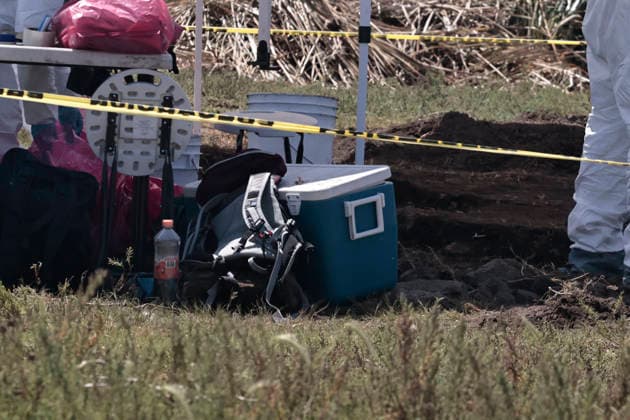 April 14, 2026, Mexico City, Cdmx, Mexico: Between the borders of the Tlahuac region of Mexico City and Chalco, State of Mexico, lie the lagoons that divide these areas. Within a particular zone known as Lagunas de La Habana (Havana Lagoons), more than 500 human skeletal remains (teeth and bones from different parts of the body) have been found to date, buried in the mud at a very shallow depth. This is because it is a chinampa (floating garden) area, making it impossible that this area was used as a cemetery. The remains are found at a very shallow depth; after only 20 centimeters, the water reaches the lagoon. The search continues, carried out by personnel from the Attorney General s Offices, police, the National Guard, and the State - ZUMAp204 20260414_zip_p204_001 Copyright: xJosuexPerezx