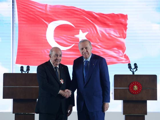 Turkish President Recep Tayyip Erdo?an presented his Algerian counterpart, Abdelmadjid Tebboune, Turkish President Recep Tayyip Erdo?an presented his Algerian counterpart, Abdelmadjid Tebboune, with the Order of the Republic following a joint press conference at the Presidential Complex in Ankara, after a meeting of the High-Level Strategic Council and the signing of cooperation agreements between the two countries. Ankara, Turkey, on May 7, 2026. Photo by Turkish presidency apaimages Istanbul Istanbul Turkey 080526_Turkey_TPO_00(9) Copyright: xapaimagesxTurkishxpresidencyx xapaimagesx