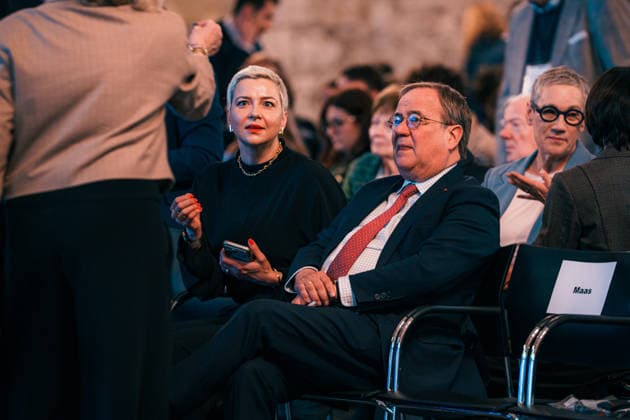 Deutschland, Aachen: Verleihung Jugendkarlspreis im Krönungssaal im Rathaus, Rahmenprogramm Karlspreis 2026 - Auszeichnung an Mario Draghi, Maria Kalesnikava, Karlspreisträgerin 2022, Belarus, Armin Laschet, Armin Laschet (CDU), Vorsitzender Karlspreis-Direktorium, Bundestagsabgeordneter, Vorsitzender Auswärtiger Ausschuss, ehem. Ministerpräsident NRW, ehem. CDU-Vorsitzender Copyright: xThiemoxRudolphx