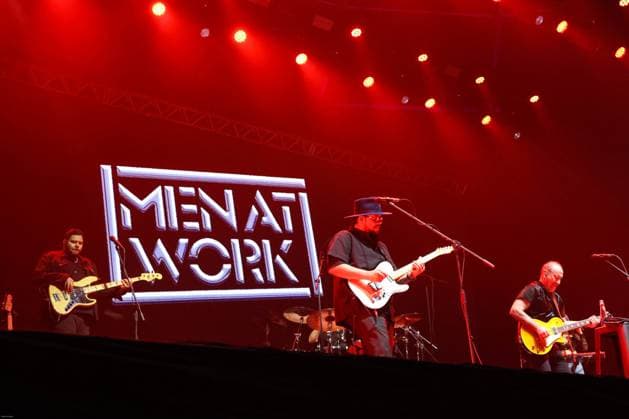RECORD DATE NOT STATED men at work in Curitiba Curitiba (PR), 12 05 2026 - International Show Men at Work Igloo Super Hall Curitiba - One of the iconic bands of the 80s, with over 30 million records sold and winner of the Grammy for Best New Artist, Men at Work performed on the stage of the Igloo Super Hall in Curitiba, a contagious show that gave fans a very special night. Currently, the group is led by Colin Hay, vocalist and main songwriter of the original lineup. The repertoire includes the main hits of the Australian band s career, including Who Can It Be Now? , Down Under , Overkill , It s a Mistake and Be Good Johnny . In addition to the best-known hits, the group performed tracks such as Touching the Untouchables , No Restrictions , Down Copyright: xEdsonxdexSouzax