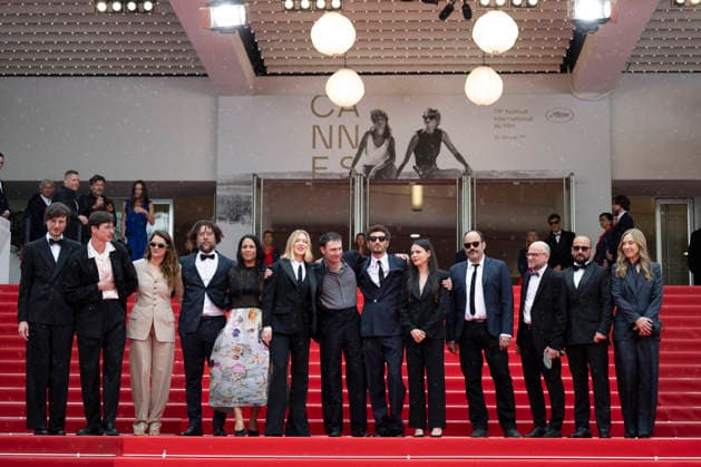 Internationale Filmfestspiele von Cannes, The Unknown Premiere #4 Cannes L’Inconnue (The Unknown) Carpet EB Andrea Poggio, Lucas Harari, Victoire Du Bois, Laurent Senechal, Shanti Masud, Léa Seydoux, Arthur Harari, Niels Schneider, Lilith Grasmug, Nicolas Anthomé, Vincent Poymiro, Jonathan Turnbull, during the 79th Cannes International Film Festival in Cannes, France on May 18, 2026, the film selected in the Official Competition.Photo by Eliot Blondet ABACAPRESS.COM Cannes France France Copyright: xBlondetxEliot ABACAx