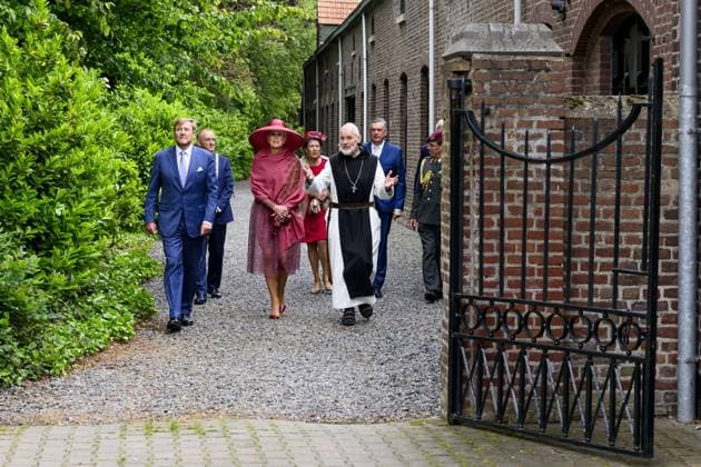 Illikhoven, The Netherlands, 2026-05-19 11:54:38 ILLIKHOVEN, 19-05-2026 King Willem Alexander and Queen Maxima during a regional visit to the municipalities of Maasgouw, Echt-Susteren, Roerdalen, and Roermond. PHOTO: NLBeeld Patrick van Emst In the photo: The Royal Couple visits the village of Illikhoven in the municipality of Echt-Susteren. This is the narrowest part of the Netherlands, where the land is less than five kilometers wide, situated between Belgium and Germany. Here they speak with representatives of the police, a dike guard, and organizations from the border region, among others. Subsequently, the Royal Couple visits Lilbosch Abbey. Credit: NL Beeld Patrick van Emst Copyright: xx x