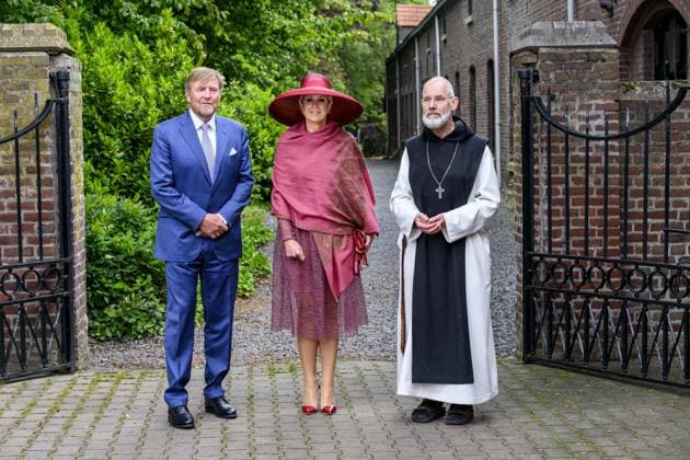 Illikhoven, The Netherlands, 2026-05-19 11:55:00 ILLIKHOVEN, 19-05-2026 King Willem Alexander and Queen Maxima during a regional visit to the municipalities of Maasgouw, Echt-Susteren, Roerdalen, and Roermond. PHOTO: NLBeeld Patrick van Emst In the photo: The Royal Couple visits the village of Illikhoven in the municipality of Echt-Susteren. This is the narrowest part of the Netherlands, where the land is less than five kilometers wide, situated between Belgium and Germany. Here they speak with representatives of the police, a dike guard, and organizations from the border region, among others. Subsequently, the Royal Couple visits Lilbosch Abbey. Credit: NL Beeld Patrick van Emst Copyright: xx x