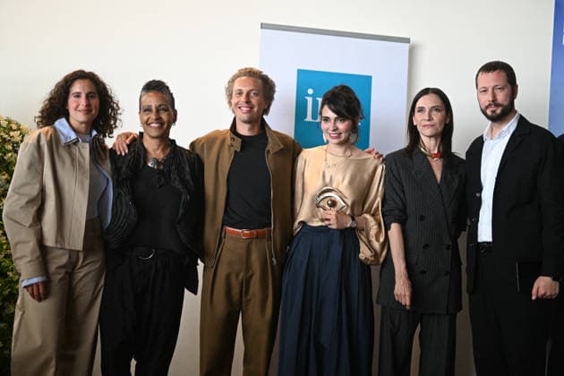The 11th Golden Eye was awarded to the Iranian film Rehearsals for a revolution by Pegah Ahangarani, on the sidelines of the 79th Cannes International Film Festival, May 22, 2026 The 11th Golden Eye jury was chaired by M Chernov and comprised TJackson, G Pailhas, L Soualem et V Castanet Lionel Urman Bestimage The 11th Golden Eye was awarded to the Iranian film Rehearsals for a revolution by Pegah Ahangarani, on the sidelines of the 79th Cannes International Film Festival, on May 22, 2026 The jury for the 11th edition of The Golden Eye was chaired by M Chernov and composed of T Jackson, G Pailhas, L Soualem and V Castanet Cannes France Copyright: xLIONELxURMANxx xBESTIMAGExLIONELxURMANxx xBESTIMAGEx
