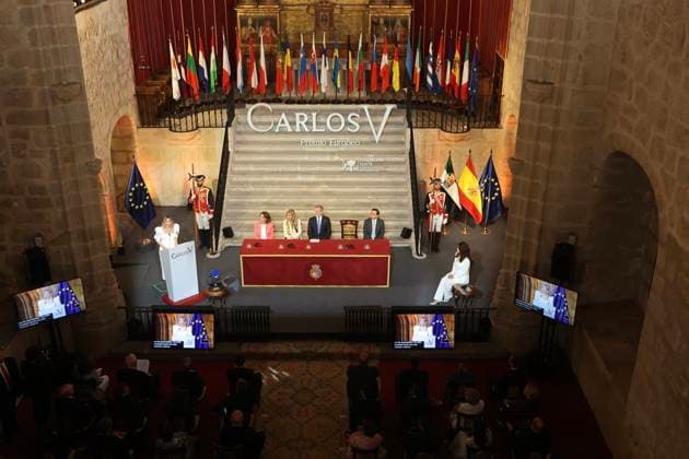 King Felipe VI, accompanied by the Minister of Foreign Affairs, José Manuel Albares, the Vice-President of the European Commission, Teresa Ribera, and the President of the Regional Government of Extremadura, María Guardiola, presides over the presentation of the 19th Carlos V European Award to the European Committee of the Regions, in the Monastery of San Jerónimo de Yuste, on May 25, 2026, in Cuacos de Yuste, Cáceres, Extremadura Spain The award was received by the acting president of the Junta de Andalucía, Juanma Moreno, and the Budapest city councilor Kata Tütto, co-presidents of that body The European Committee of the Regions, the consultative assembly that brings together the local and regional representatives of the European Union, Copyright: xJorgexArmestarx 7548554