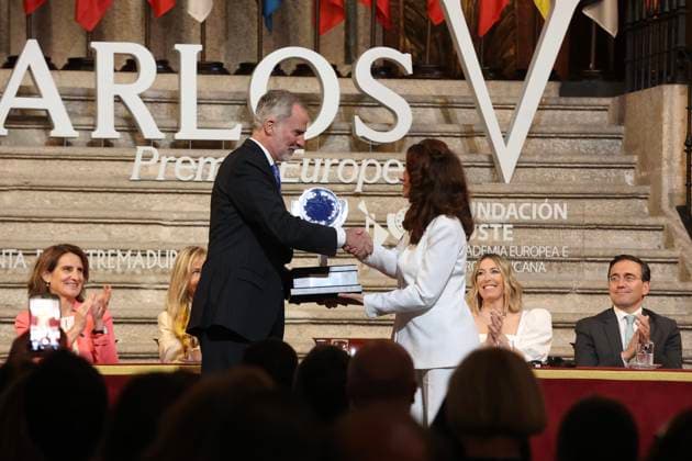 The King presents the XIX Carlos V European Award at the Monastery of Yuste Cáceres King Felipe VI, during the presentation of the XIX Carlos V European Award to the European Committee of the Regions, at the Monastery of San Jerónimo de Yuste, on May 25, 2026, in Cuacos de Yuste, Cáceres, Extremadura Spain The award was received by the acting president of the Junta de Andalucía, Juanma Moreno, and Budapest councilor Kata Tütto, co-presidents of that body, The European Committee of the Regions, the consultative assembly which brings together local and regional representatives of the European Union, has received an award for enabling citizens to bring their everyday problems and concerns to the attention of the EU institutions 25 MAY 2026 Es Copyright: xJorgexArmestarx 7548559